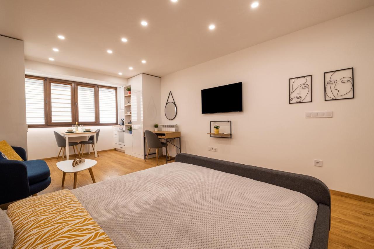 Luxury Studio Living High-End Amenities And Great Location By Flat Mаnager Sofia Exterior foto